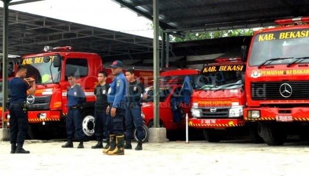 Petugas Damkar Kabupaten Bekasi Dikelabui Debt Collector Pinjol, Begini Ceritanya