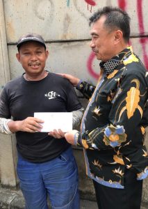 Kagum Aksi Nyata Pak Dahlan Pahlawan Kebersihan Cikunir, Wawali Temui Langsung dan Berikan Apresiasi