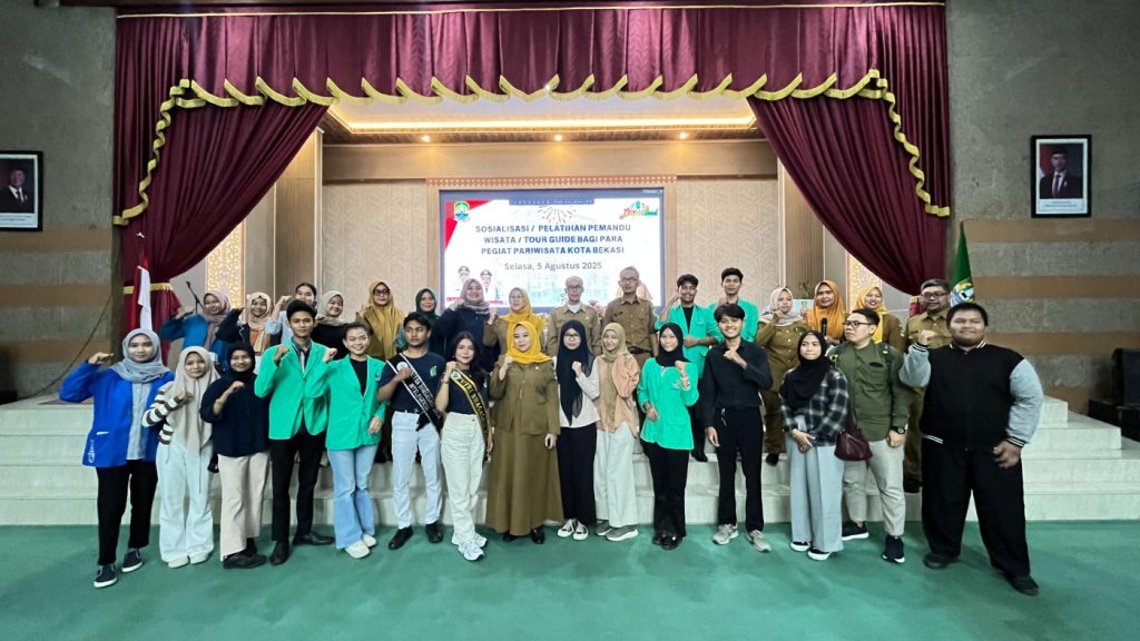 Pemandu Wisata di Kota Bekasi Diberikan Pembekalan agar Siap Hadapi Perkembangan  Pariwisata yang Kompetitif dan Berbasis Digital