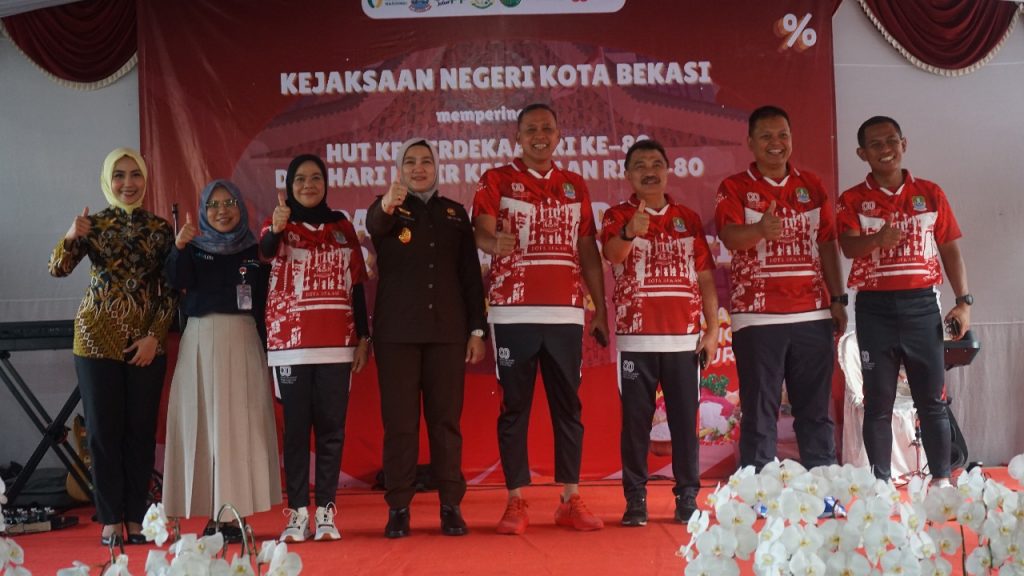Kejari Kota Bekasi Dukung Perekonomian Kerakyatan, Sukses Gelar Pasar Murah dan Bazar UMKM