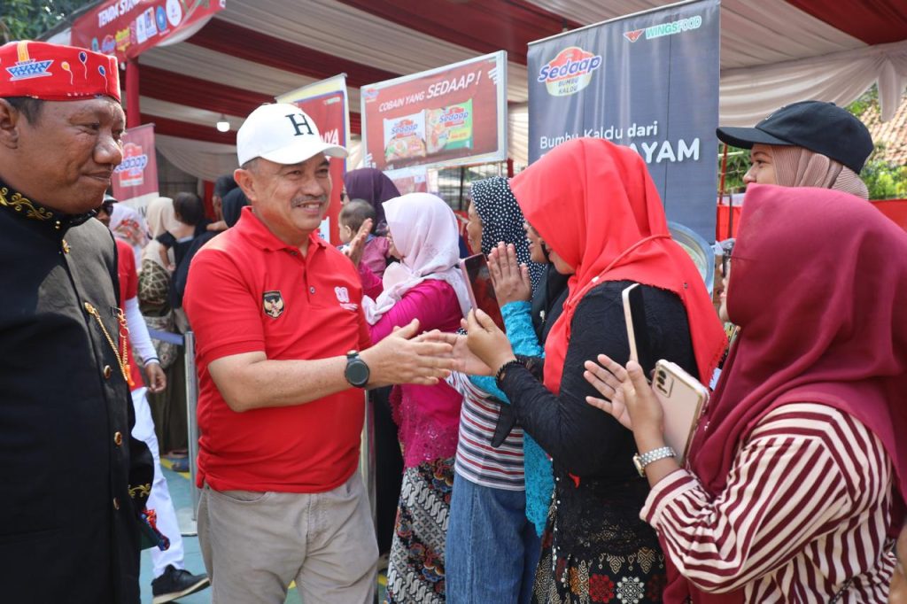 Karnaval Di Jatiwaringin Berlangsung Meriah, Wawali Ikuti Keliling Kampung Bersama Warga